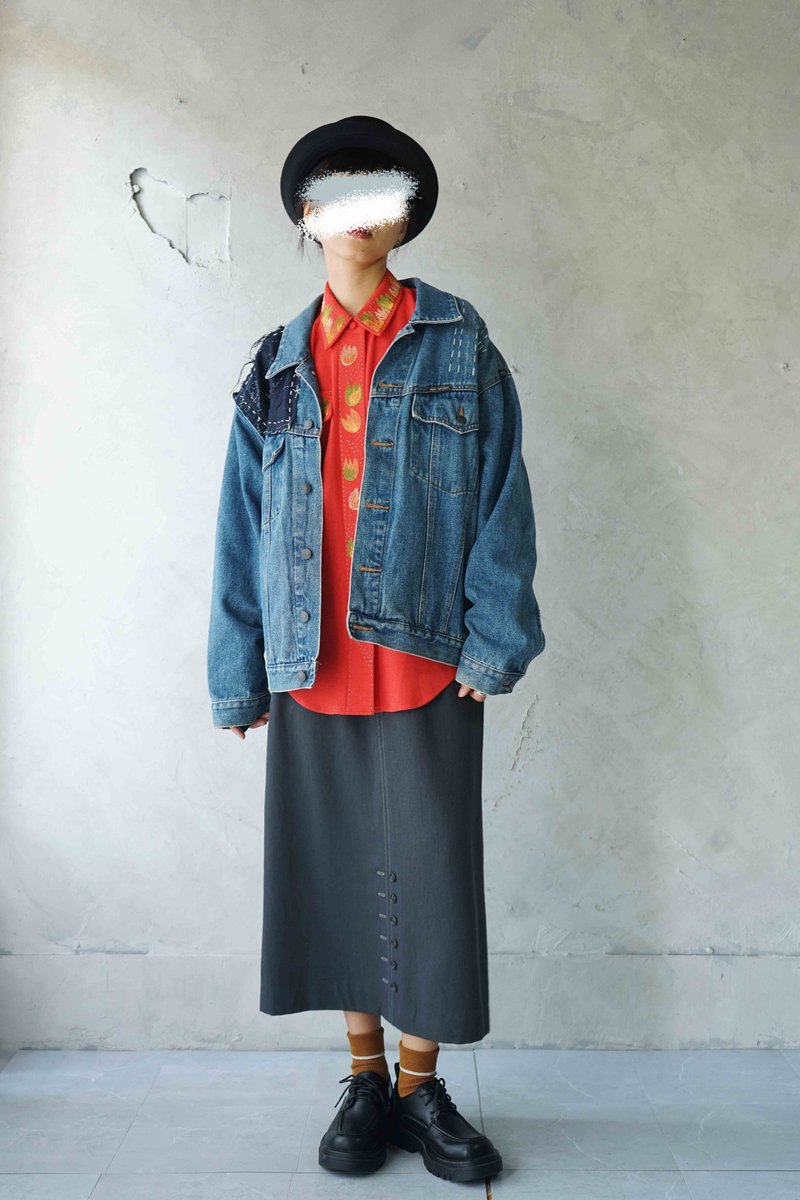 Restyle改造古著-手縫加工個性重磅深藍中性牛仔外套oversize - 女大衣/外套 - 棉．麻 藍色