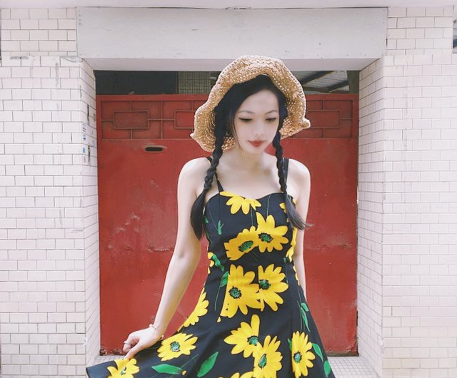 90s hotsell sunflower dress