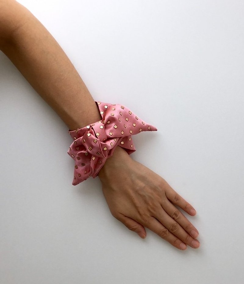 ツイリースカーフ twilly 懐かしあたらしピンク and ゴールドドット模様 - 絲巾 - 聚酯纖維 粉紅色