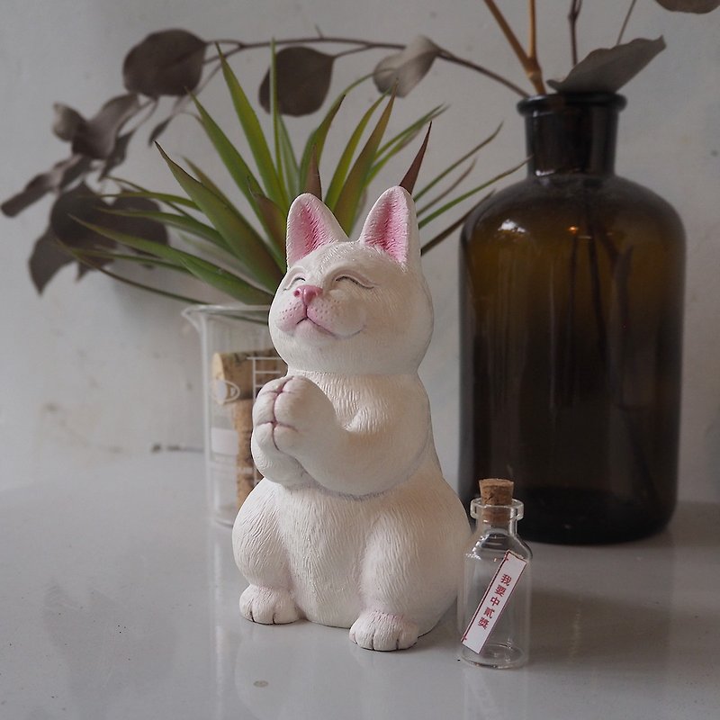 Daifu cat wishing bottle. The three wishes of fortune, blessing, and wish are met at once (pink and white hair color) - ของวางตกแต่ง - เรซิน ขาว