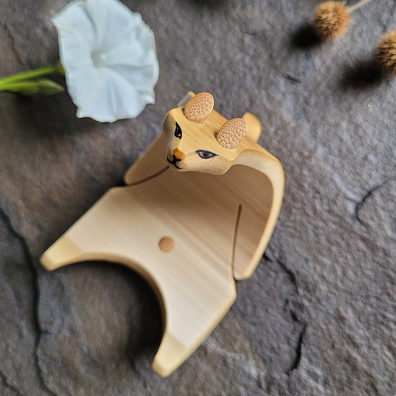 Lazy Cat - Handmade Bamboo Phone Holder - ที่ตั้งมือถือ - ไม้ไผ่ สีกากี