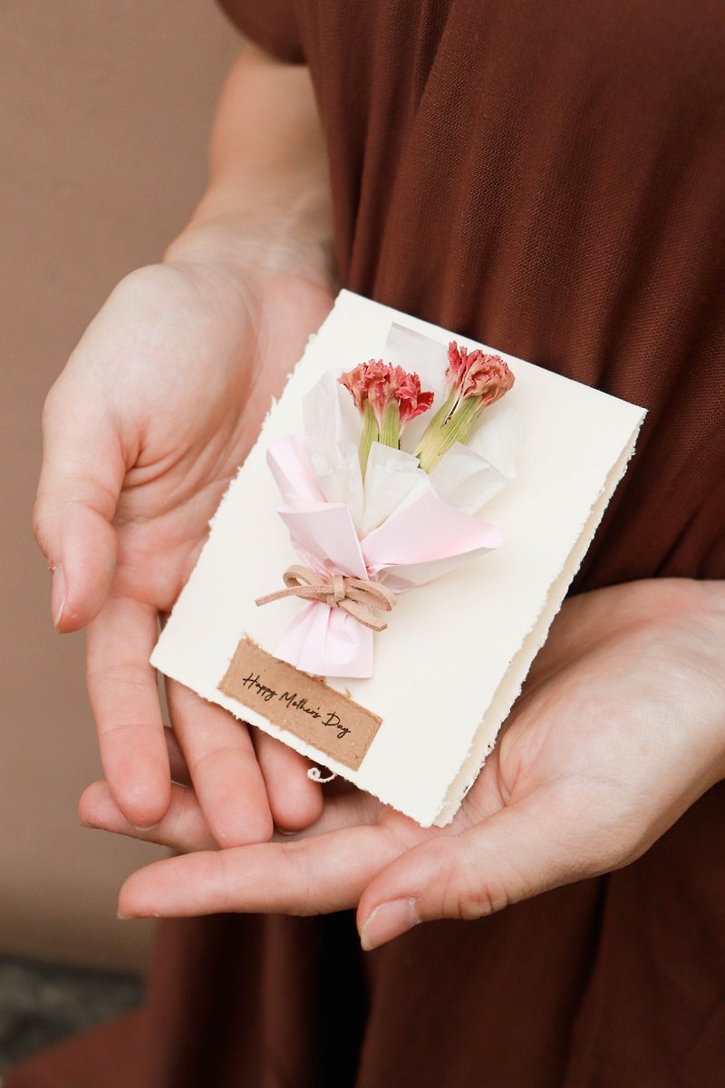 | 母親節DIY | - 康乃馨母親節卡片 材料包 - 附透明禮盒 乾燥花 - 盆栽/花藝 - 植物．花 紅色