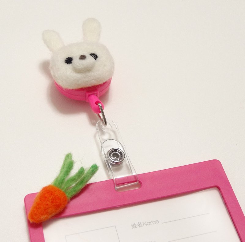 White Rabbit and carrot-Wool felt  (ID card holder) - ที่ใส่บัตรคล้องคอ - ขนแกะ ขาว