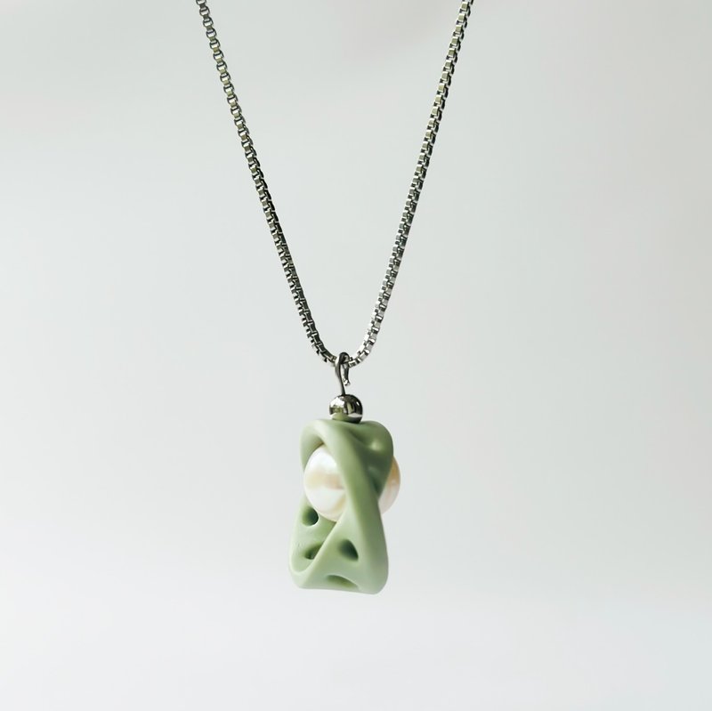 【Mobius Endless】 Ceramic Necklace – Stability and Self-Consistency in an Endless Cycle - สร้อยคอ - เครื่องลายคราม 