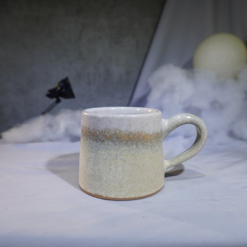 Nekoyanagi small mountain cup - about 200ml, tea cup, mug, water cup, coffee cup - Mugs - Pottery Yellow
