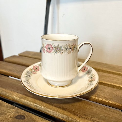 Tempting Page •歐美老件 •DANIEL• 歐美老件 Paragon Belinda系列 英國精緻骨瓷咖啡杯組