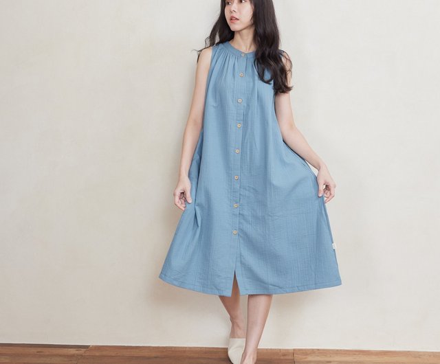 Button-down Sleeveless Dress