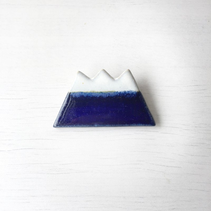 Mr. Snow Mountain Brooch - Brooches - Other Materials Blue