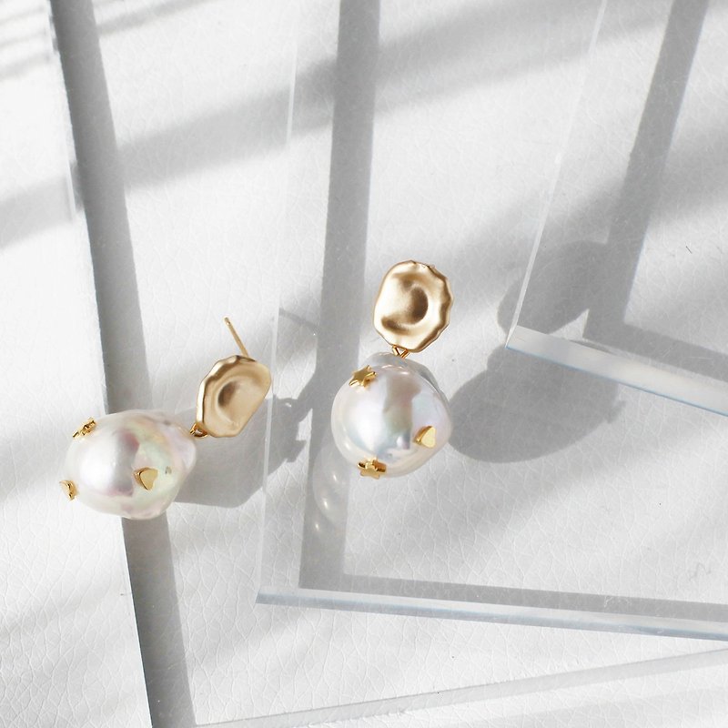 Miss Queeny original | cardamom picks the stars for you natural baroque shaped pearl earrings - Earrings & Clip-ons - Other Metals Gold