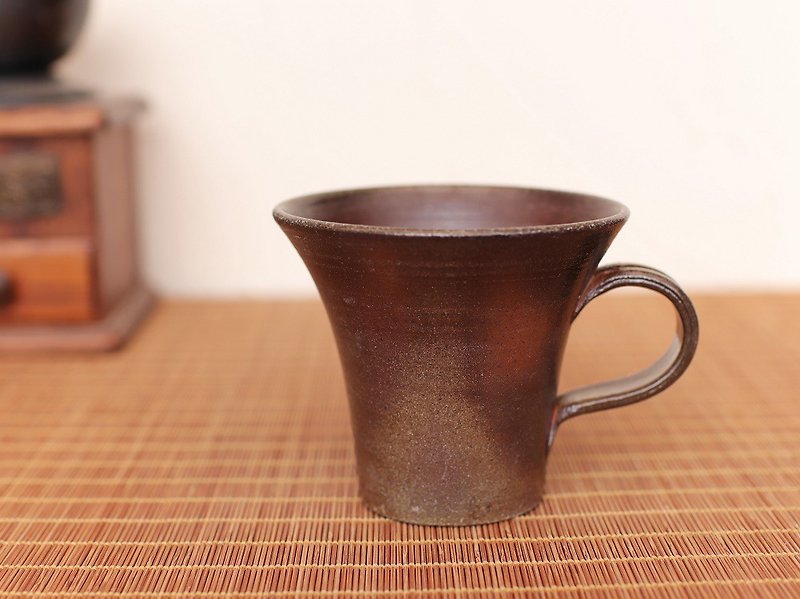 Bizen coffee cup (middle) c1 - 069 - Mugs - Pottery Brown