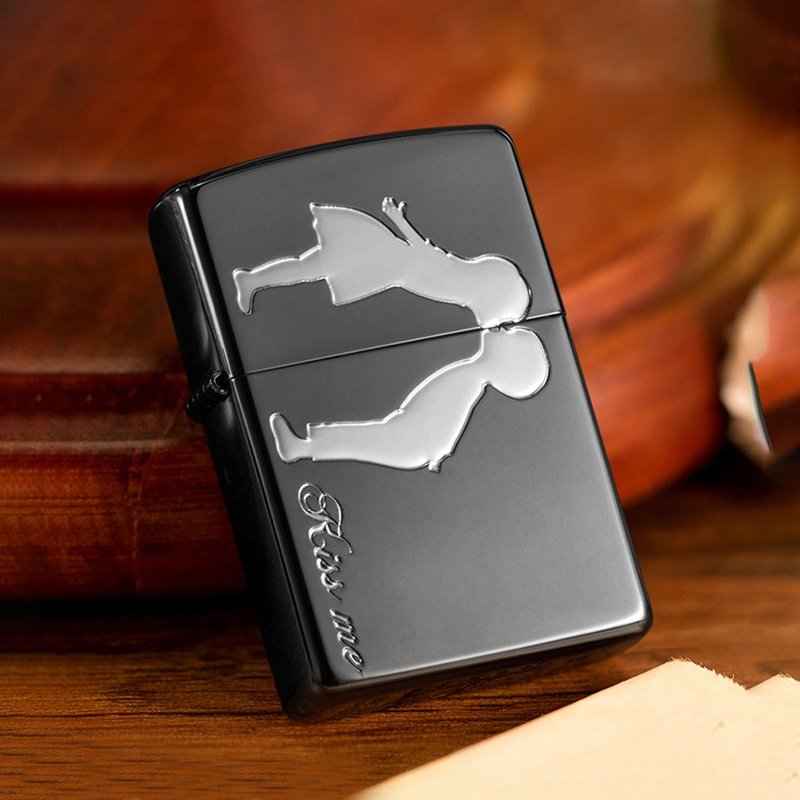 [ZIPPO Official Flagship Store] One Kiss (Black Ice Silver) Windproof Lighter ZA-3-138B - อื่นๆ - ทองแดงทองเหลือง สีดำ