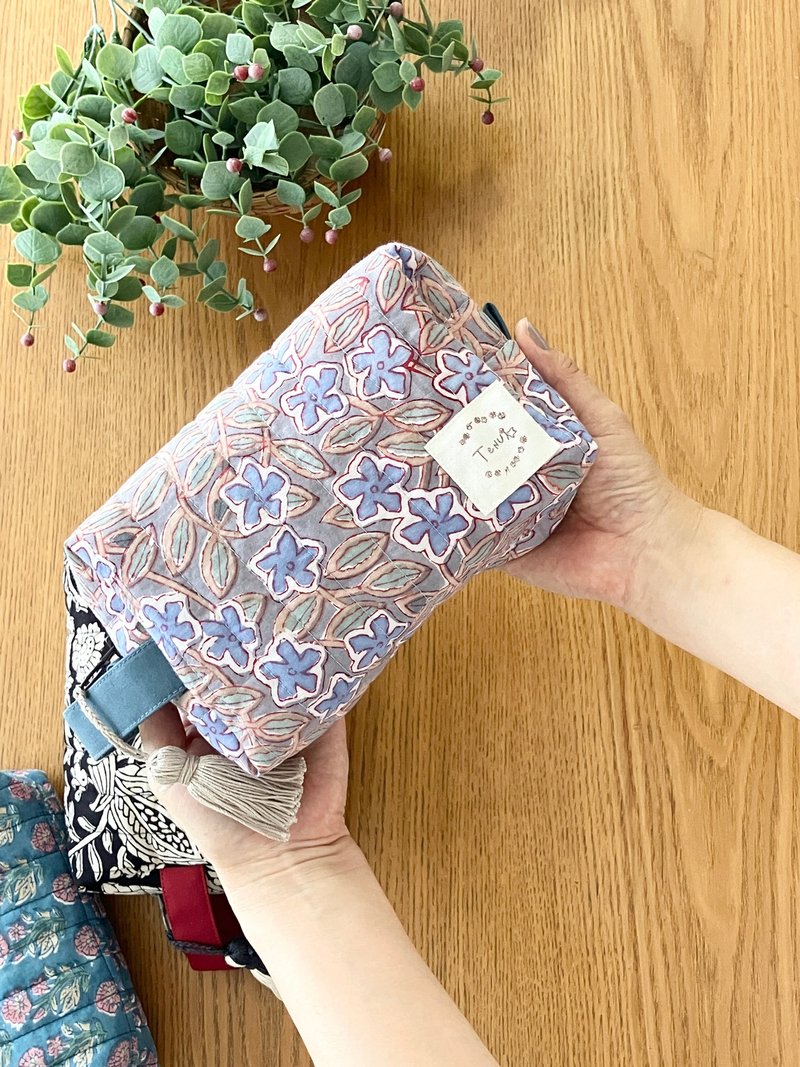 輕巧可愛絎縫旅行包【Big】 - 化妝包/收納袋 - 棉．麻 黑色