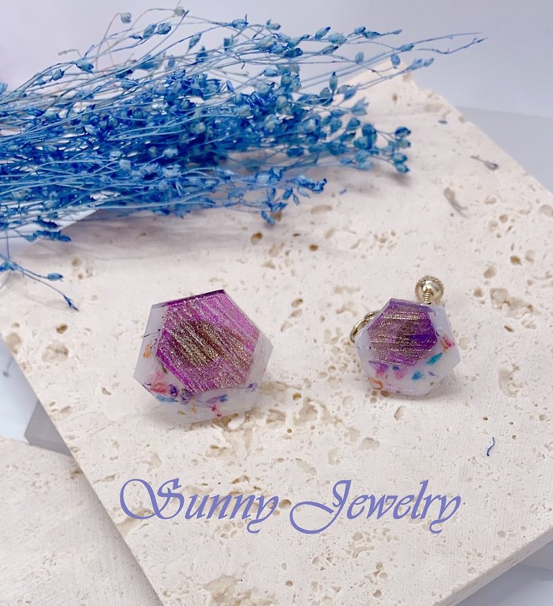 Sunny Jewelry Real Flower Hexagon Two Tone Earrings Court Purple - ต่างหู - วัสดุอื่นๆ สีม่วง