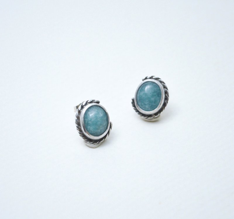 Section‧Green Amazonite-Oxidized Silver Stud Earrings (pair) - Earrings & Clip-ons - Sterling Silver Green