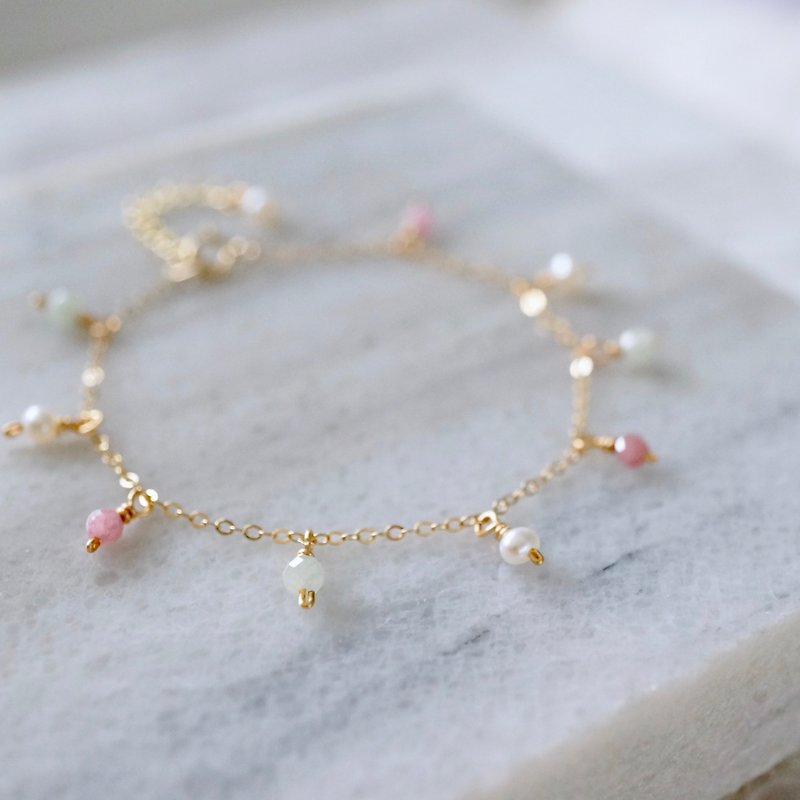 ITS-B120 [14KGF bracelet, Gemstone, pearl/tourmaline/jade] 1 delicate bracelet. - สร้อยข้อมือ - โลหะ สีทอง