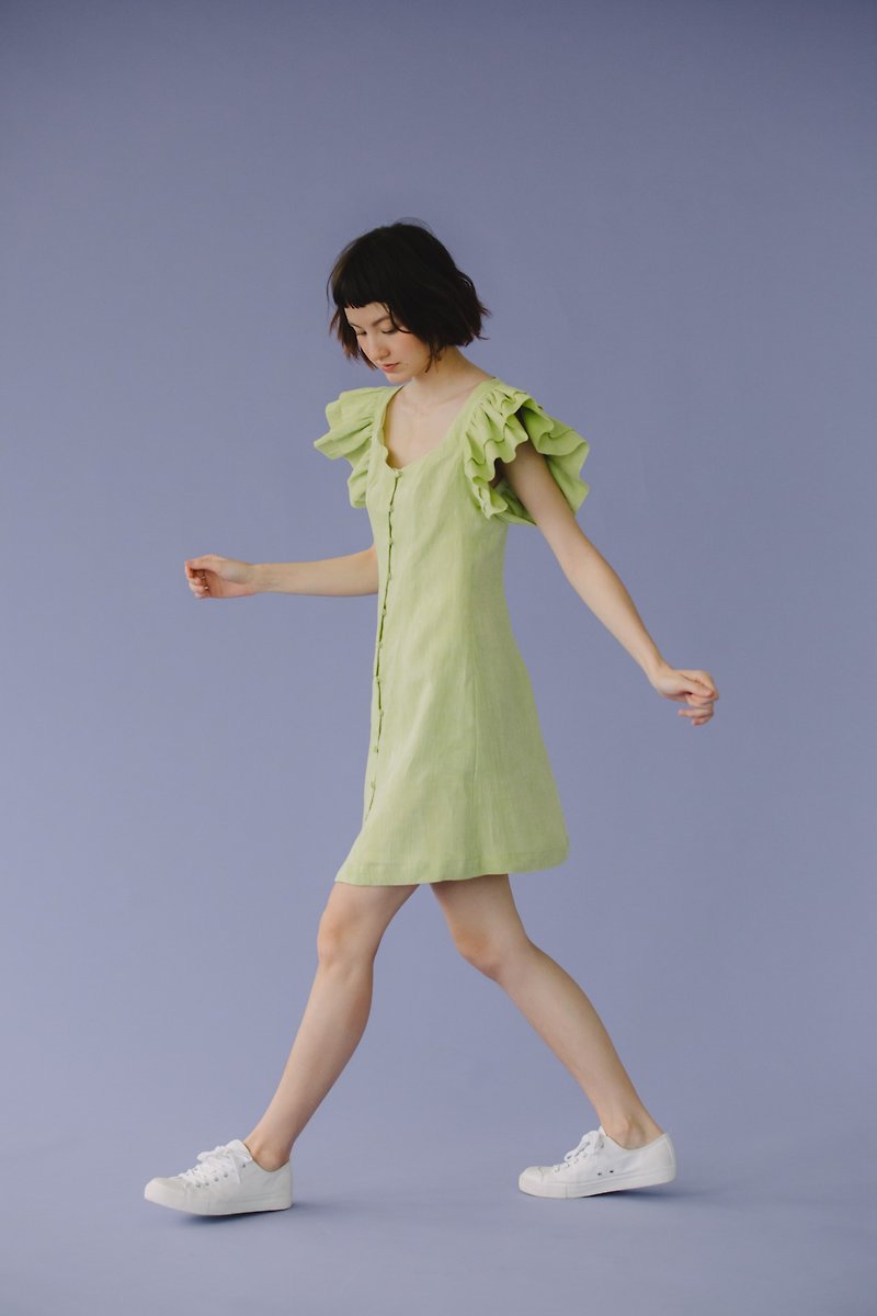 V NECK DRESS WITH DOUBLE RUFFLES SLEEVE IN GRAPE GREEN CHAMBRAY - 連身裙 - 棉．麻 綠色