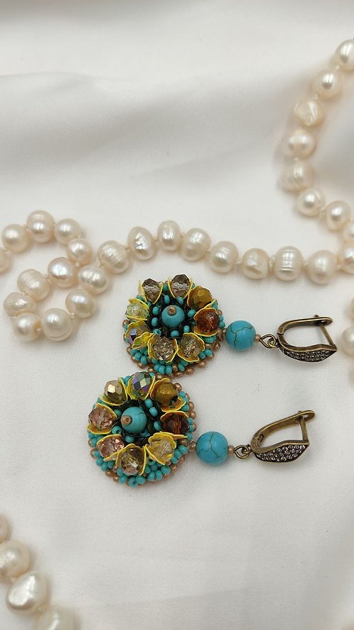 Shine Smile 綠松石耳環手工製作的珠子和水晶珠子