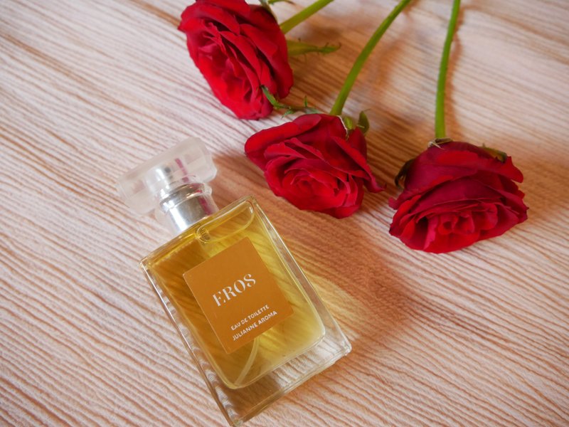 Golden Ray of Love | Exudes the moving fragrance of love Damascus Rose Ylang Gold EROS - Fragrances - Plants & Flowers Gold