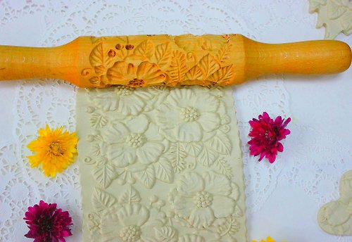 Rolling Pin Embossed Rolling pins with flowers, Stamp cookie cutter ,a rolling pin, cookie cutter