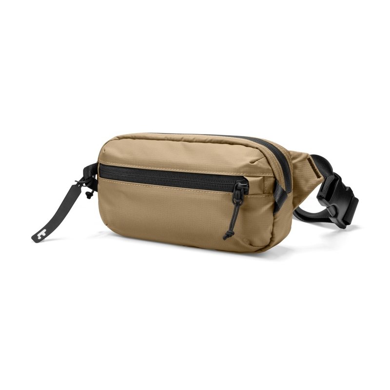 Tomtoc City Adventure Crossbody Bag Khaki Brown-S - กระเป๋าแมสเซนเจอร์ - เส้นใยสังเคราะห์ สีกากี