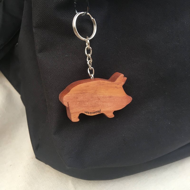 woowood-log key ring-pig - ที่ห้อยกุญแจ - ไม้ สีนำ้ตาล