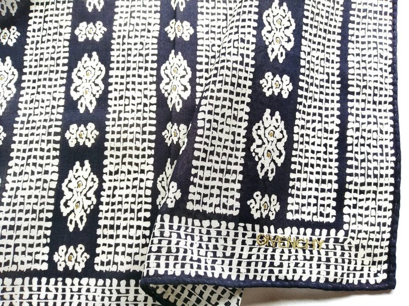 Vintage Givenchy Handkerchief Pocket Square Gifts for Men 18.5 x 18.5 inches - 手帕 - 棉．麻 黑色