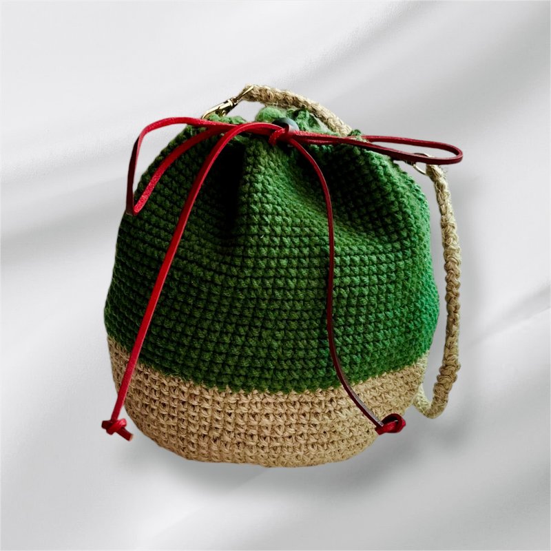 Handmade fat, round, green* Linen harness pocket - กระเป๋าหูรูด - ผ้าฝ้าย/ผ้าลินิน สีเขียว