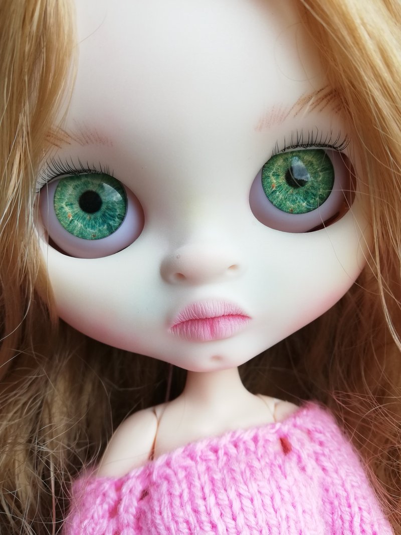 Blythe custom doll brawn hair OOAK doll - 公仔/玩偶 - 塑膠 咖啡色