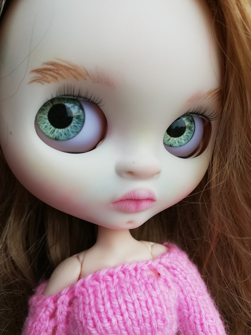 Blythe custom doll brawn hair OOAK doll - ตุ๊กตา - พลาสติก สีนำ้ตาล