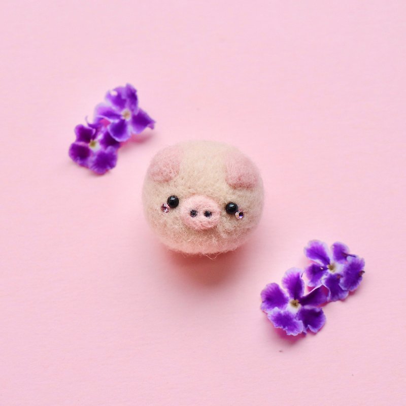 Wool felt pink piggy head charm brooch pin year of the pig - Brooches - Wool Pink