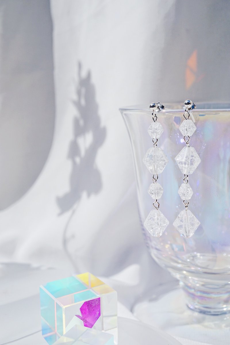 Clear Crystal Tear Drop 925 Silver earrings  - ต่างหู - โลหะ สีเงิน