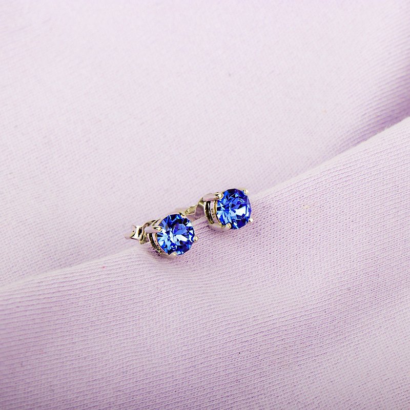 September Birthstone Round Cut Dark Blue Nano Sapphire Stud Earrings - 耳環/耳夾 - 半寶石 藍色