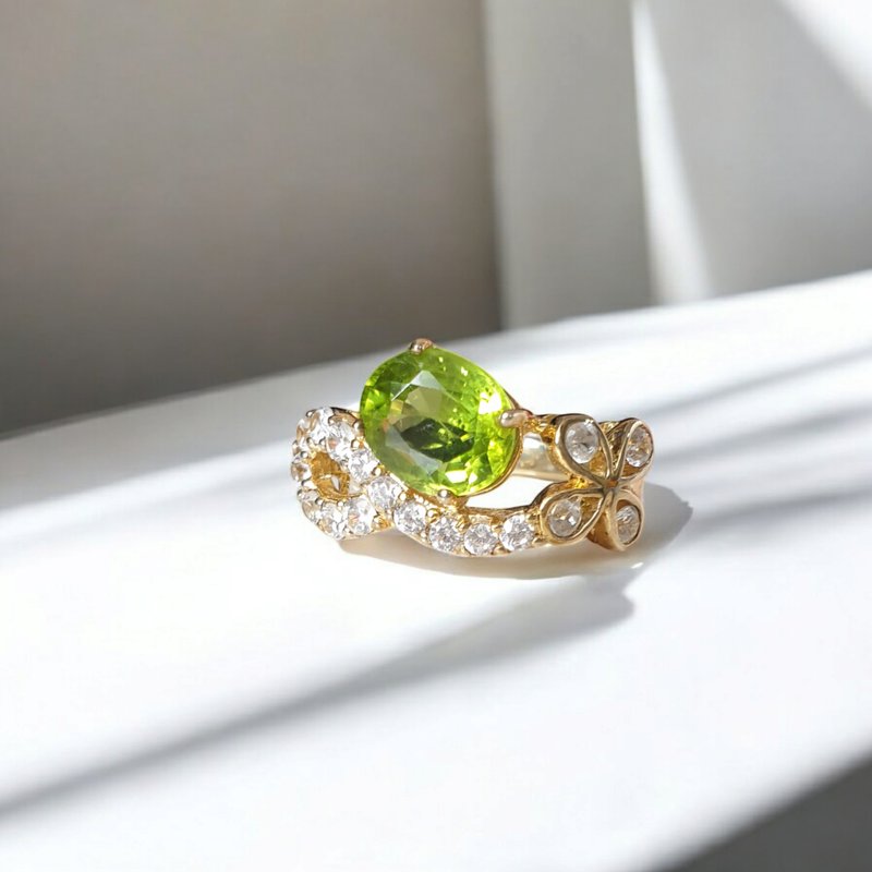 Peridot ring decorated with White topaz, 925 silver setting, Yellow gold plated - General Rings - Gemstone Green