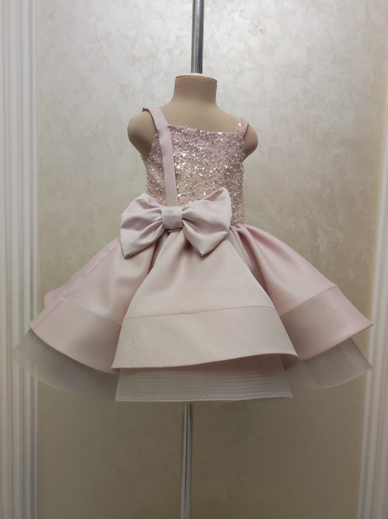 小公主的緞面洋裝精緻又個性 - 男/女童禮服 - 其他材質 多色