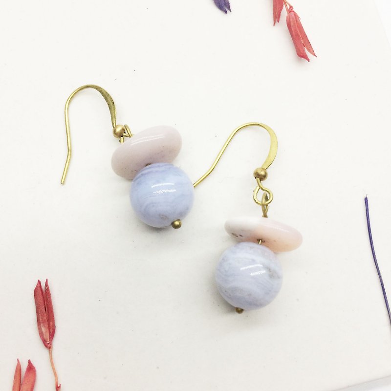 Old forest groceries l natural stone series blue agate / brass / pink Orbore hook l ear pin l ear clip - Earrings & Clip-ons - Gemstone Blue