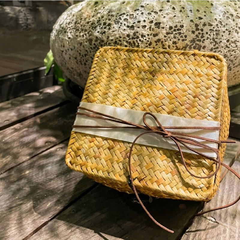 Gift Box Plus Purchase - Sukin Natural Seaweed Woven Basket