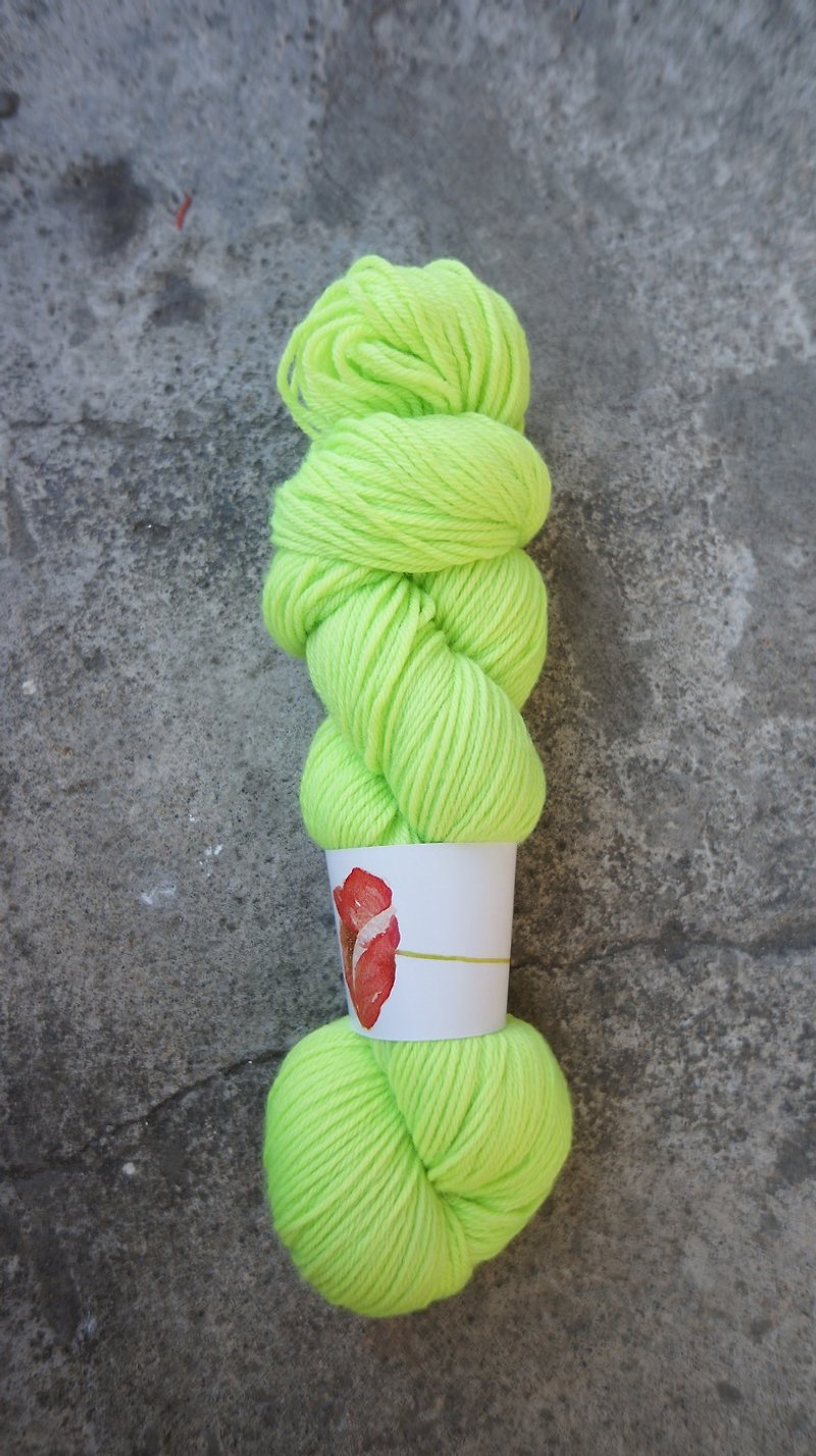 Hand dyed thread. Green apple. 100% Blue Faced Sheep (Sport) - Knitting, Embroidery, Felted Wool & Sewing - Wool 
