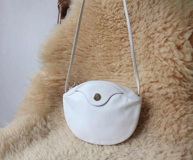 Christian Dior ホワイトレザーショルダーバッグ Christian Dior ホワイトレザー ショルダーバッグ
