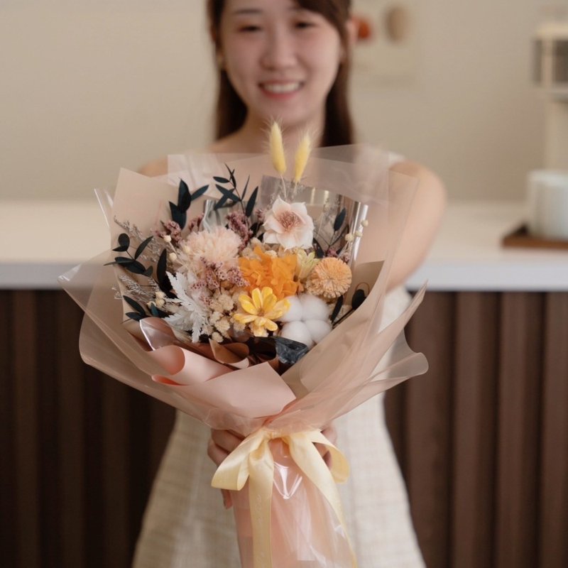 love u 系列永生康乃馨花束 蜜糖香檳色康乃馨 - 乾燥花/永生花 - 植物．花 橘色