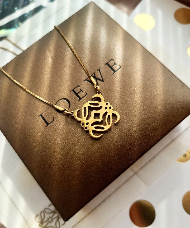 中古美品 附盒 loewe anagram 小logo 鎖骨鏈頸鏈 項鍊 項鏈 頸鏈 - 項鍊 - 其他金屬 金色
