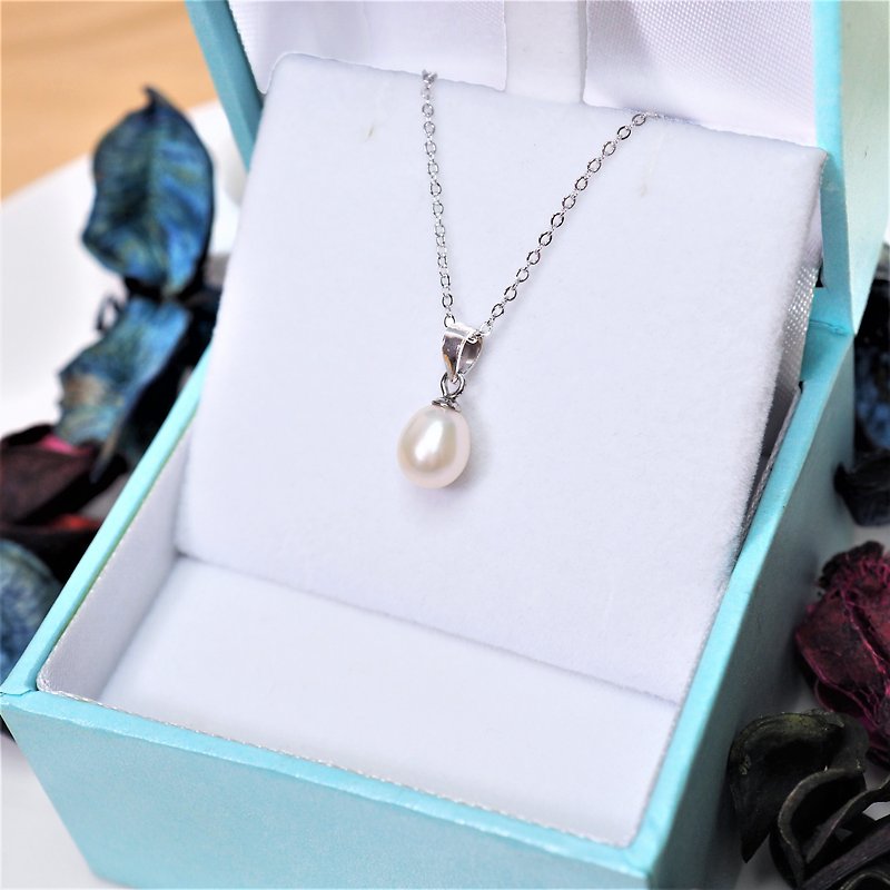 ||Tears of Mermaid|| Single drop-shaped natural freshwater white pearl pendant 925 sterling silver clavicle necklace - สร้อยคอ - ไข่มุก ขาว