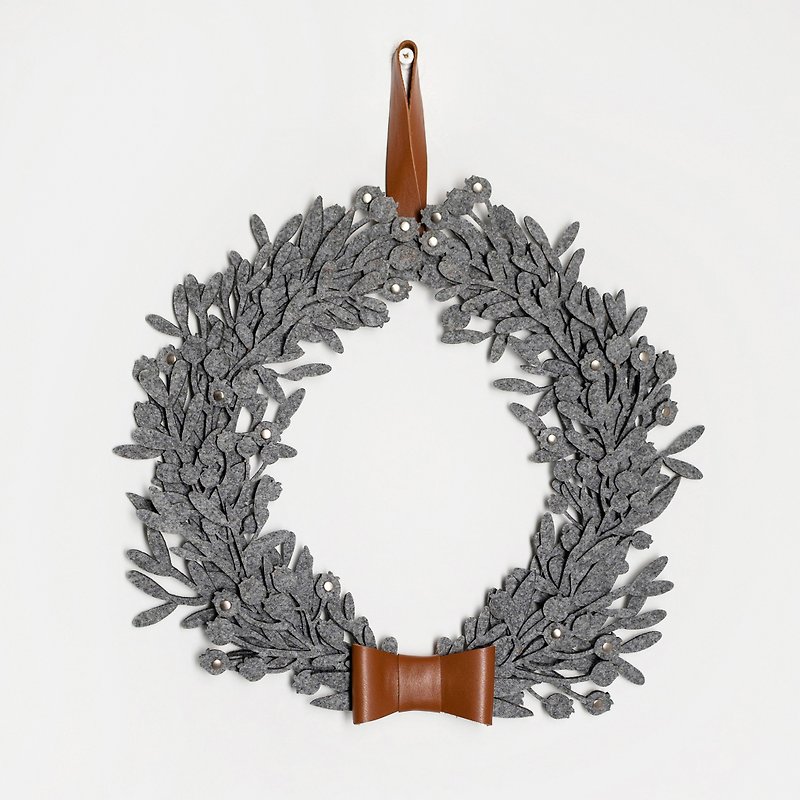 Modern Christmas gray felt wreath - Christmas accent for home and office - 牆貼/牆身裝飾 - 聚酯纖維 灰色