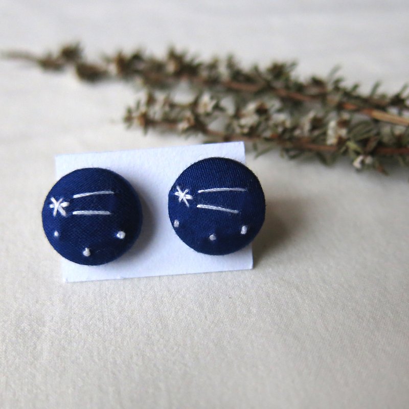 Cloth embroidery earrings meteor paragraph - Earrings & Clip-ons - Thread Blue