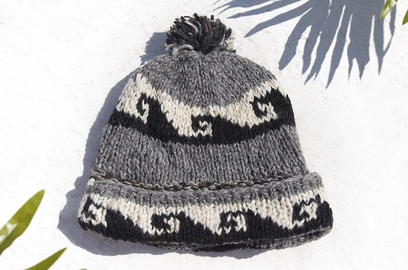 Christmas gift emergency gift exchange gift limited one hand-knit pure wool hat / knitted wool hat / inner bristles hand knitted wool hat / woolen hat / hand knitted hat-black and white gray Eastern Europe wave totem - หมวก - ขนแกะ หลากหลายสี