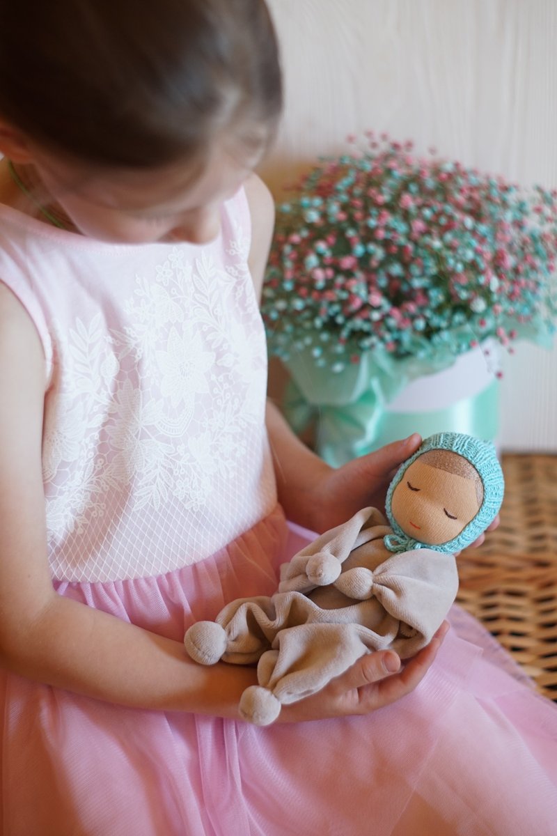 Waldorf doll First soft baby doll Organic gender neutral baby toys - ของเล่นเด็ก - ขนแกะ สีน้ำเงิน