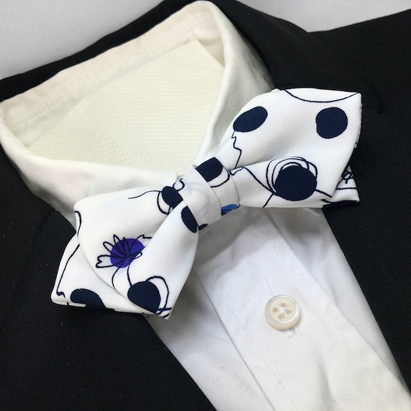 dots with drawing bowtie / rakugaki dots  pointed butterfly - Bow Ties & Ascots - Polyester White