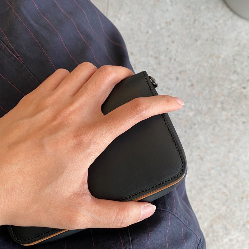 Weekday pouch /Black - 錢包/皮夾/長短夾 - 真皮 黑色