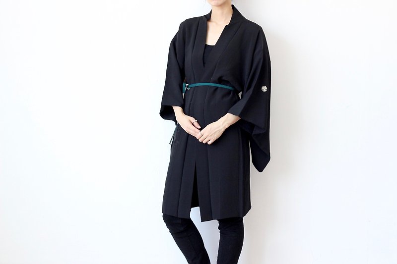 Urushi haori, kimono women /4259 - 外套/大衣 - 絲．絹 黑色