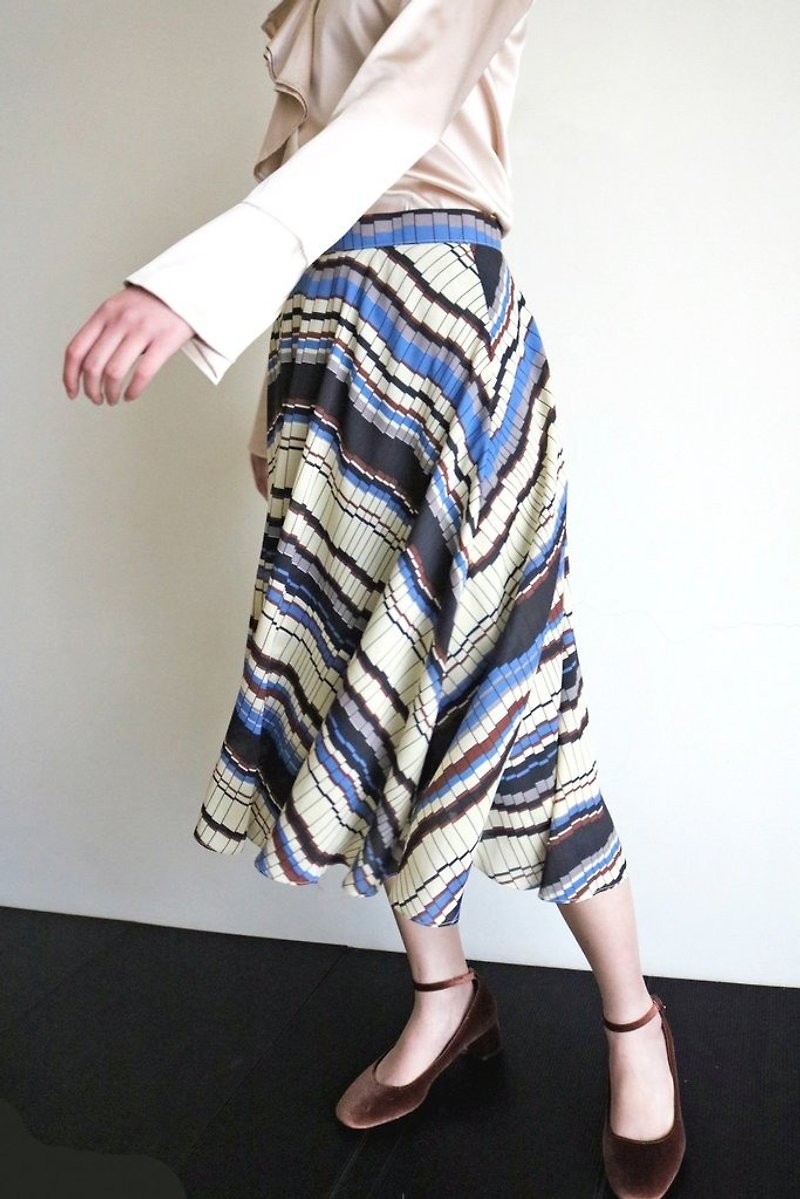 Irregular geometric print and knee skirt - Skirts - Polyester 