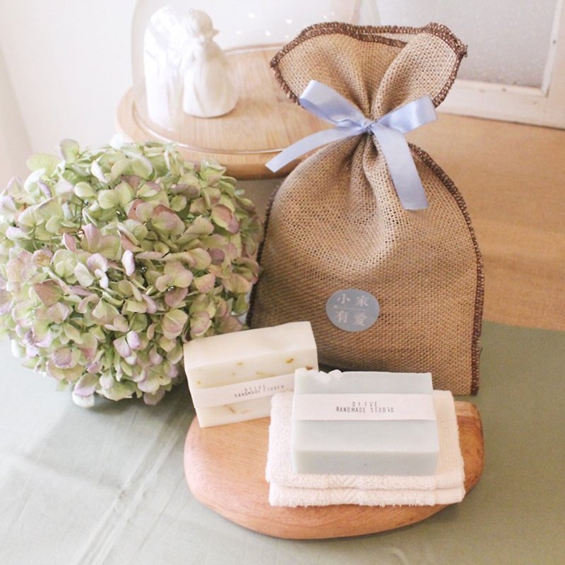 Ono Ginger and Flowers - Linen Twist Handmade Soap Gift Bag / 2 Into Soaps / Undyed Square Towel - สบู่ - วัสดุอื่นๆ สีน้ำเงิน